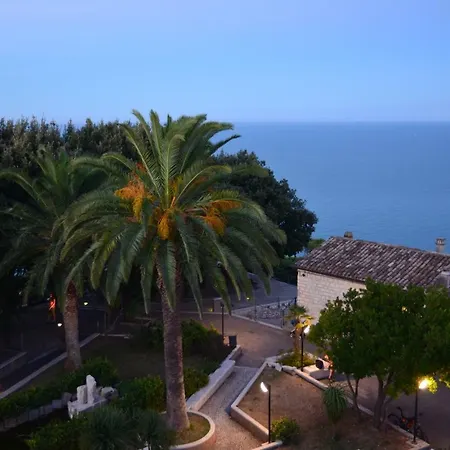 L'orizzonte Relais سيرولو