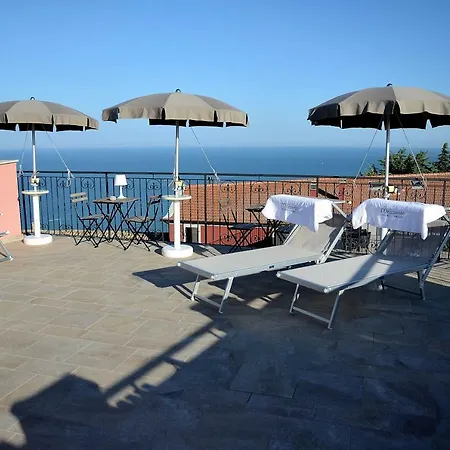 Casa de hóspedes L'orizzonte Relais Sirolo